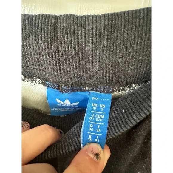 Adidas Men’s size small grey sweatpants - Picture 7 of 10